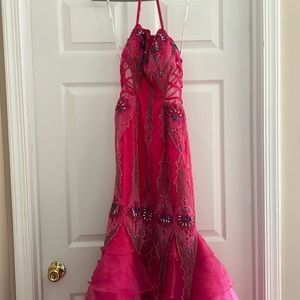 New never worn Gatsby Style prom dress mermaid style halter top